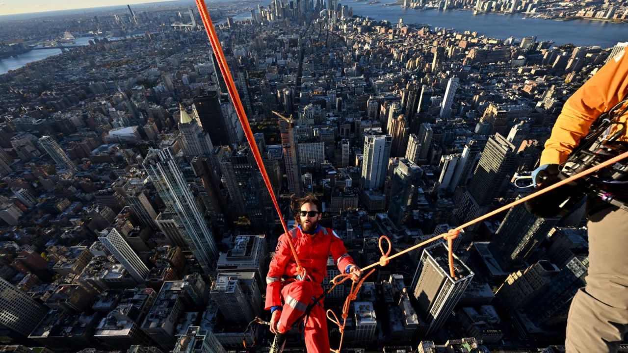 CNNE 1506455 - el motivo por el que jared leto escalo el empire state building