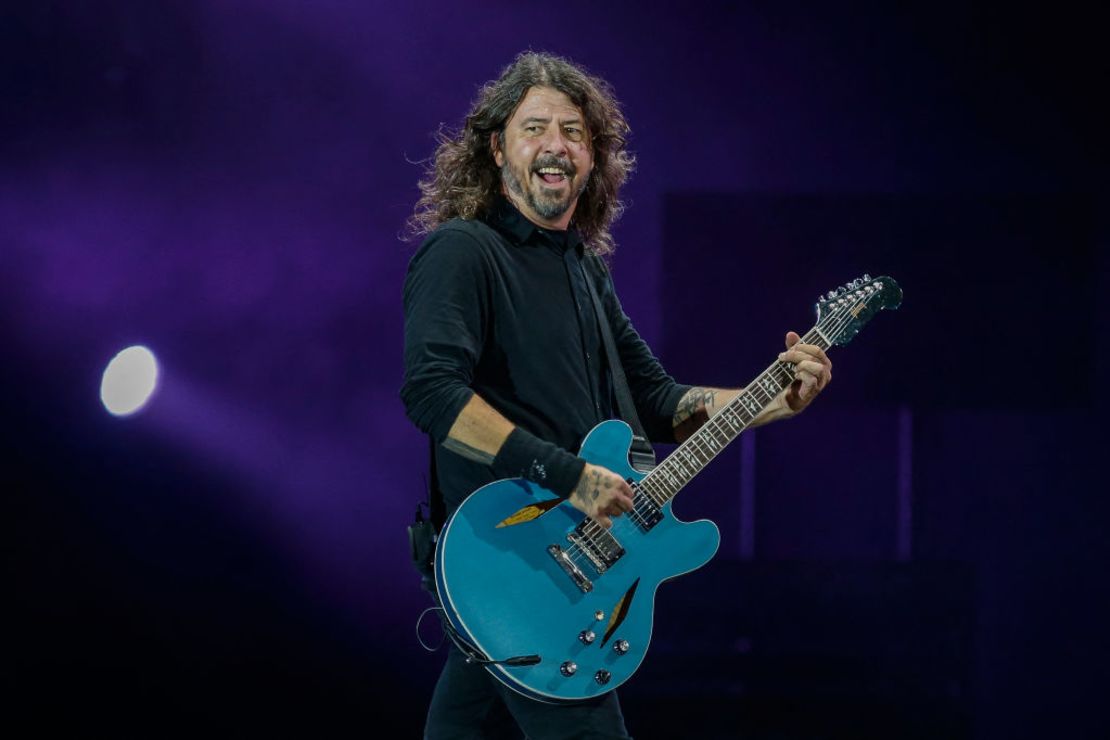 Dave Grohl, de la banda de rock Foo Fighters, actúa durante el festival de música The Town en el hipódromo de Interlagos en Sao Paulo, Brasil, el 9 de septiembre de 2023. Crédito: MIGUEL SCHINCARIOL/AFP vía Getty Imágenes