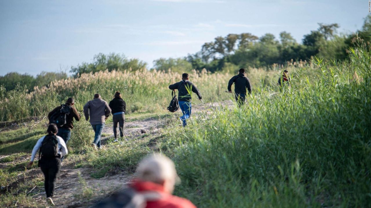 CNNE 1507813 - migrante dice que ciudadanos de ee-uu- le dispararon