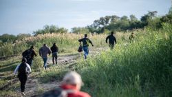 CNNE 1507813 - migrante dice que ciudadanos de ee-uu- le dispararon