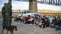 CNNE 1508379 - cae la cantidad de encuentros fronterizos con migrantes