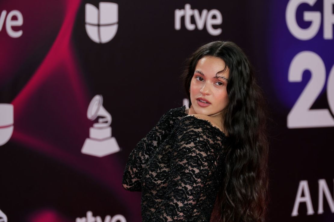 CNNE 1509831 - the 24th annual latin grammy awards - arrivals