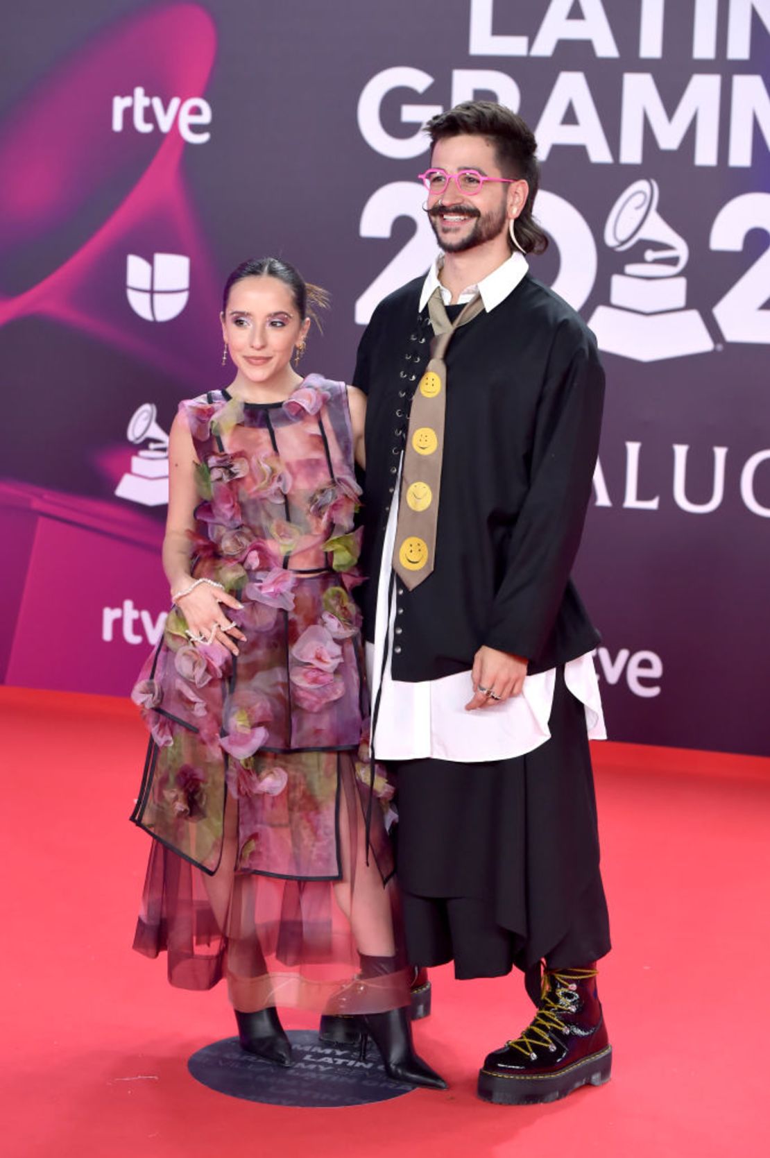 CNNE 1509838 - 24th annual latin grammy awards - arrivals