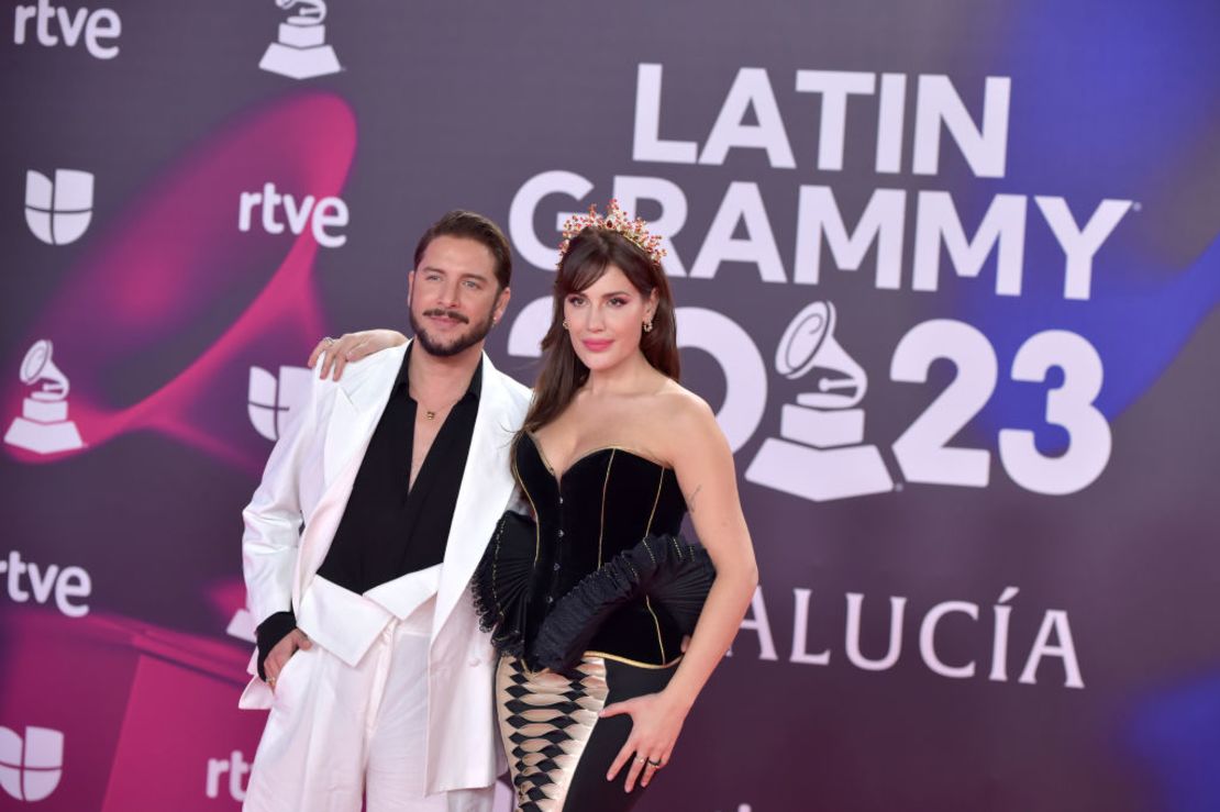 CNNE 1509873 - 24th annual latin grammy awards - arrivals