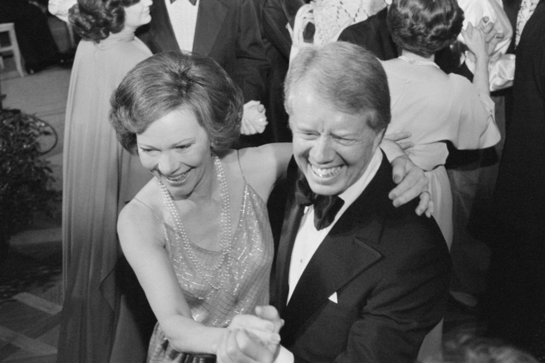 Jimmy Carter y Rosalynn Carter en un baile en la Casa Blanca en 1978