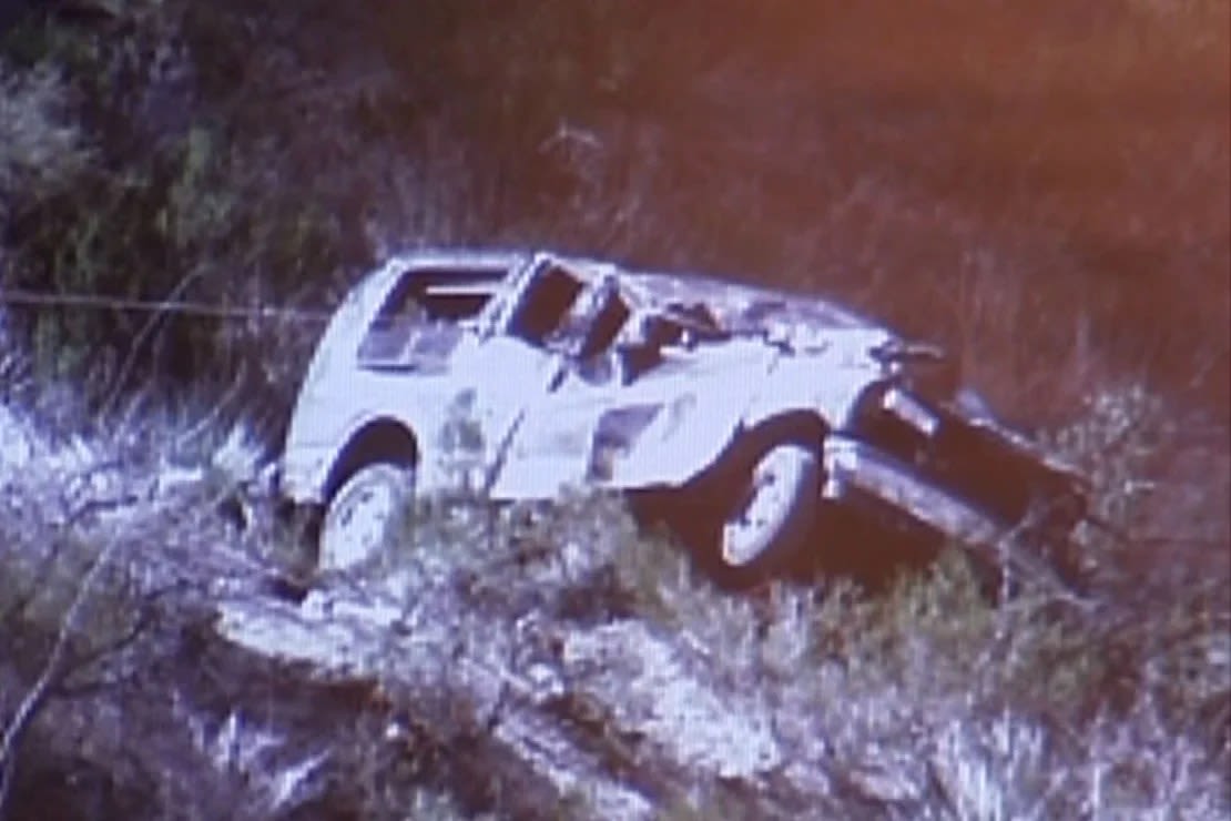 La Policía y los Bomberos mostraron esta foto de la camioneta aplastada en una ceremonia en honor al heroísmo de Manuel Córdova, en diciembre de 2007.