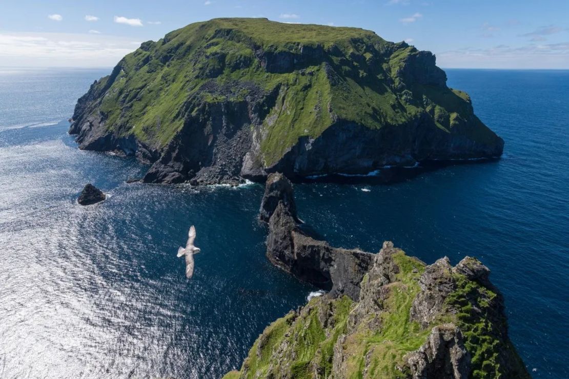 En San Kilda ha habido habitantes desde la prehistoria, pero las islas fueron abandonadas en 1930. Crédito: allan wright/Alamy Stock Photo