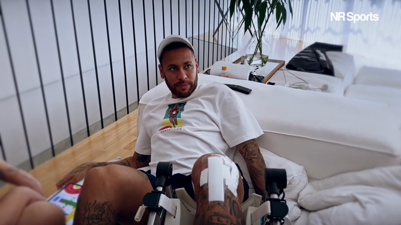 CNNE 1513598 - neymar jr- muestra parte de su rehabilitacion