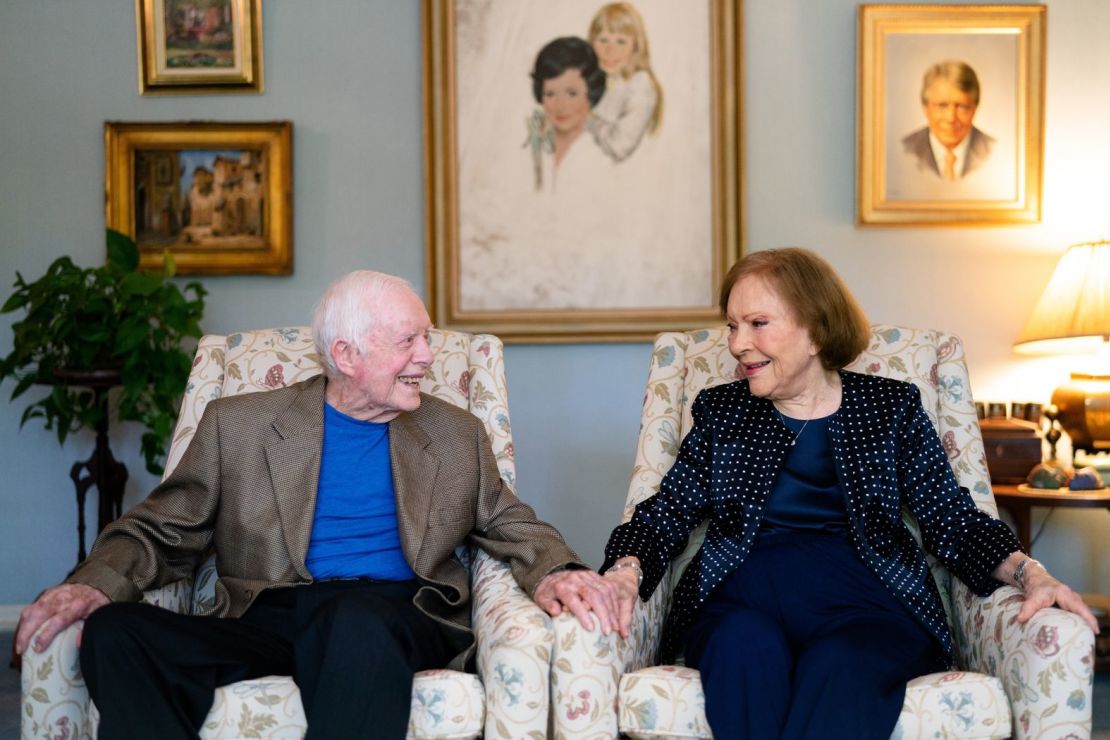 Los Carter en su casa de Plains en junio de 2021. En 2019, se convirtieron en la pareja presidencial más longeva de la historia.