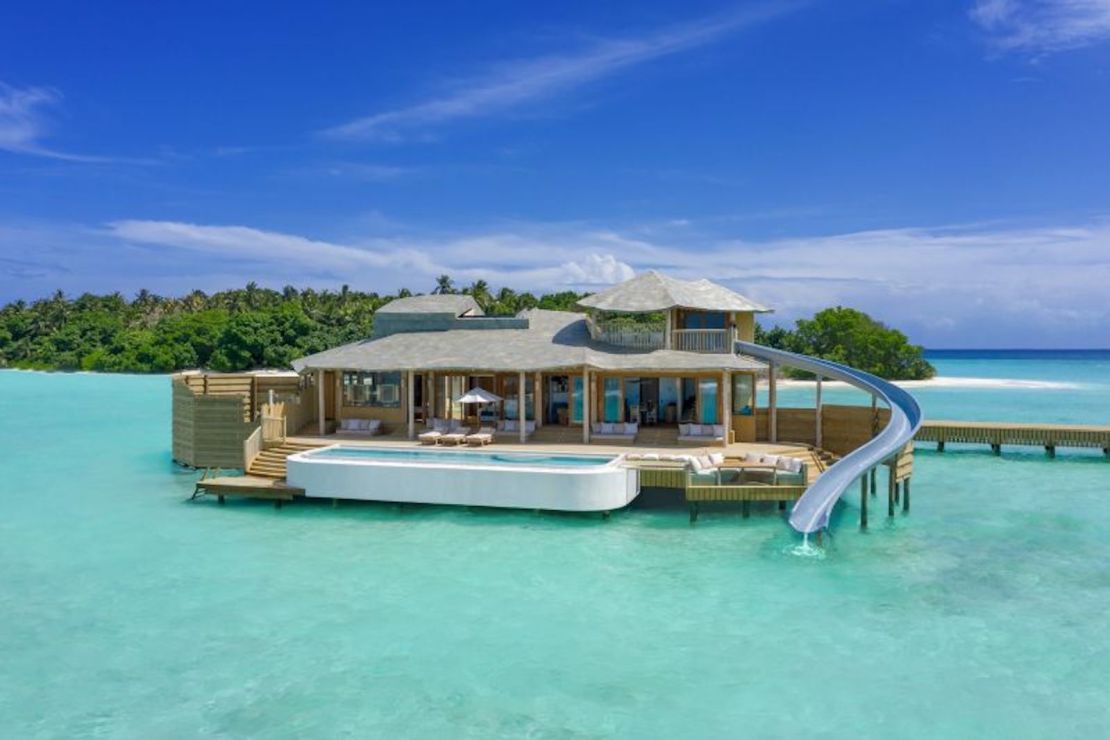 Un bungalow sobre el agua en Soneva Fushi.