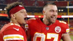CNNE 1514600 - patrick mahomes y travis kelce marcan nuevos records