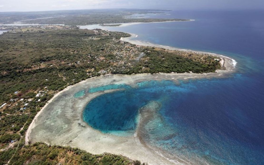 La costa de Port Vila en Vanuatu, una isla del Pacífico que corre el riesgo de ser tragada por el aumento del nivel del mar.