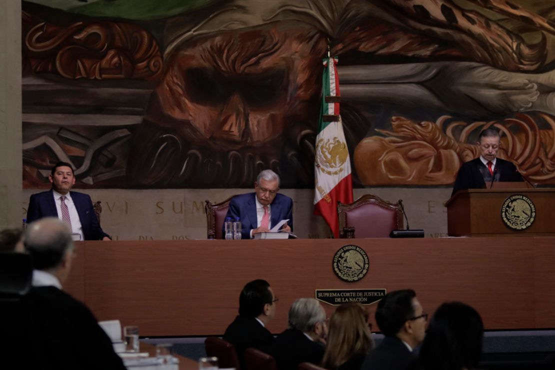 Andres Manuel Lopez Obrador y Arturo Zaldivar Lelo de Larrea (derecha), en una foto de archivo