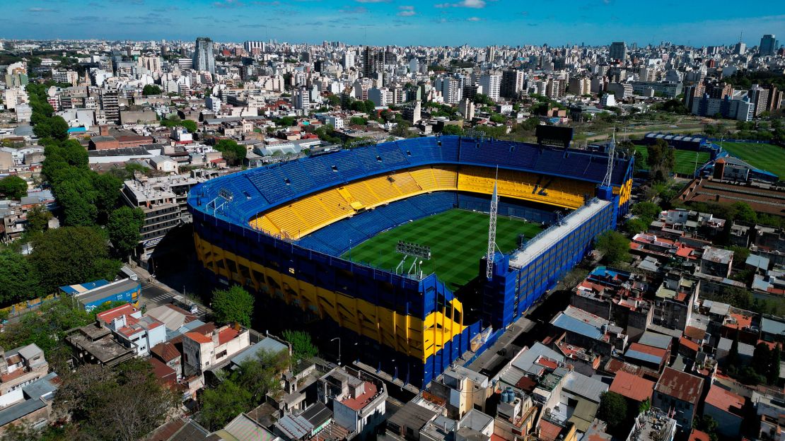 Vista aérea del estadio La Bombonera del club de fútbol Boca Juniors en Buenos Aires, tomada el 18 de octubre de 2023. Crédito: LUIS ROBAYO/AFP vía Getty Images