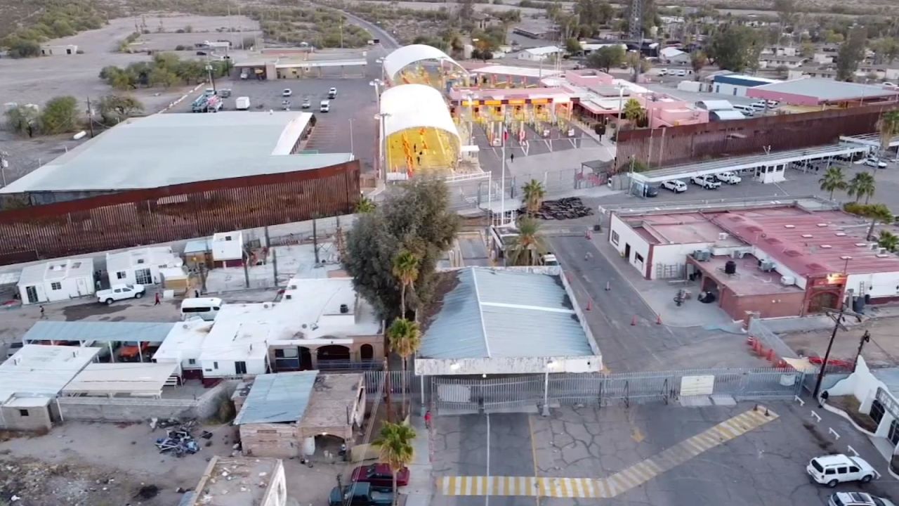 CNNE 1519058 - migrantes no se rinden pese al cierre de la frontera de sonoyta-lukeville