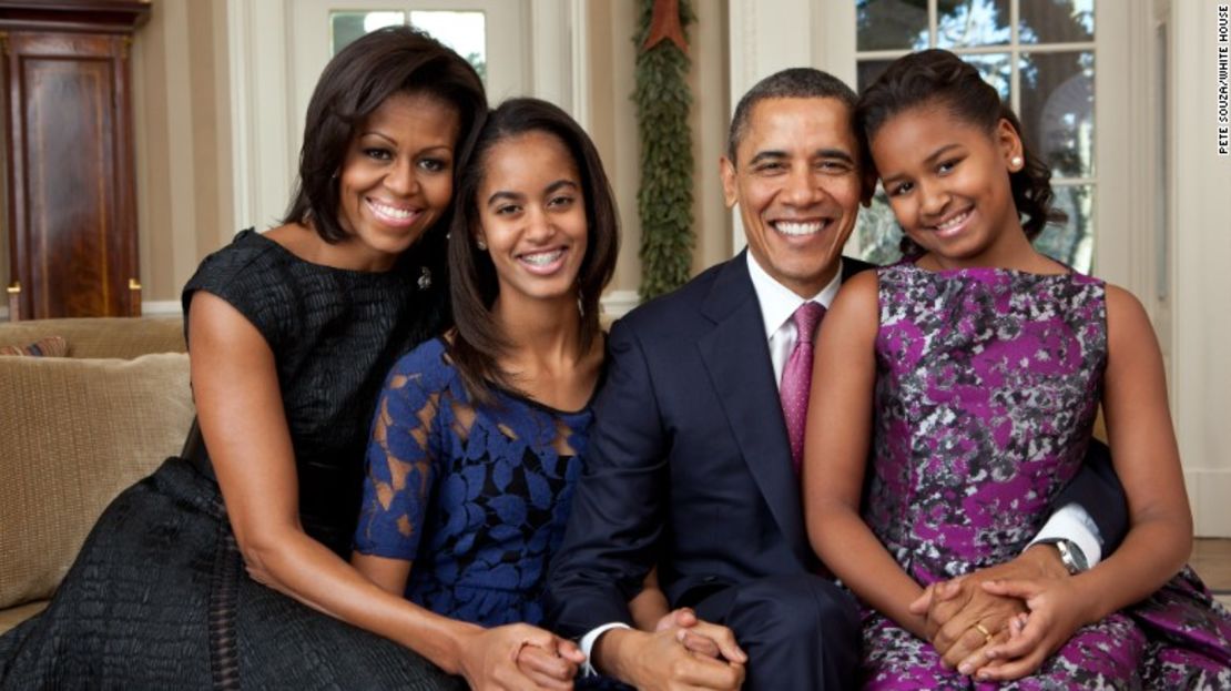 CNNE 151944 - image (2) 150406105045-barack-obama-family-portrait-2011-exlarge-169-jpg for post 151644