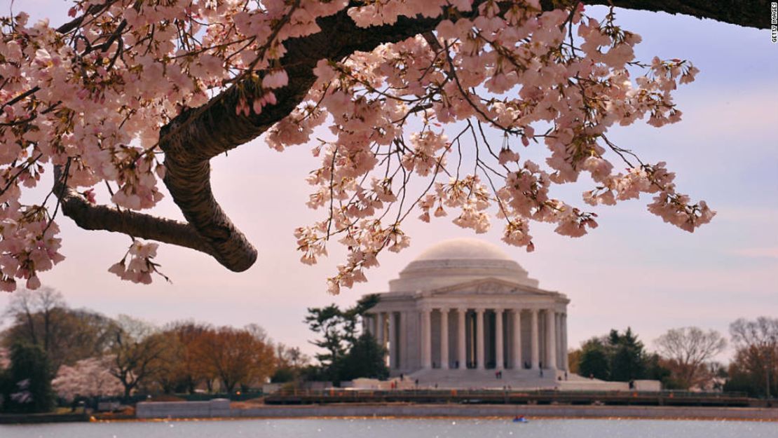 CNNE 152100 - image (3) 111013053546-jefferson-memorial-horizontal-large-gallery-jpg for post 147139