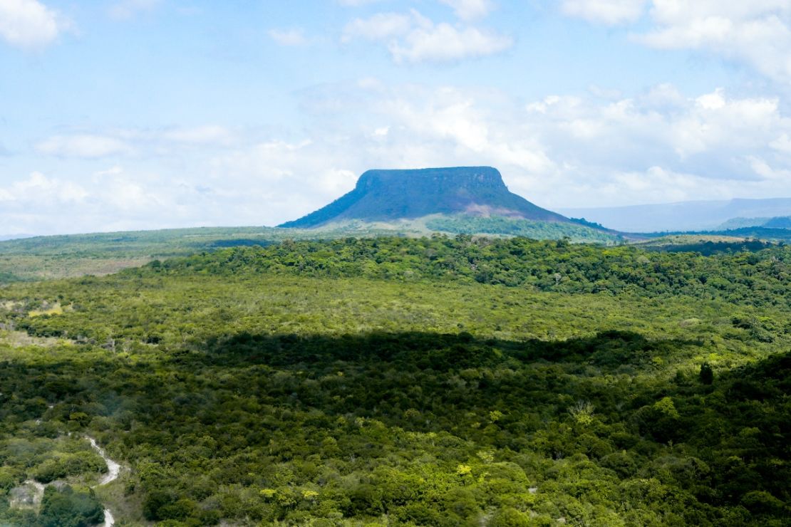 Vista aérea de la región de Esequipo tomada desde Guyana el 10 de diciembre de 2023.