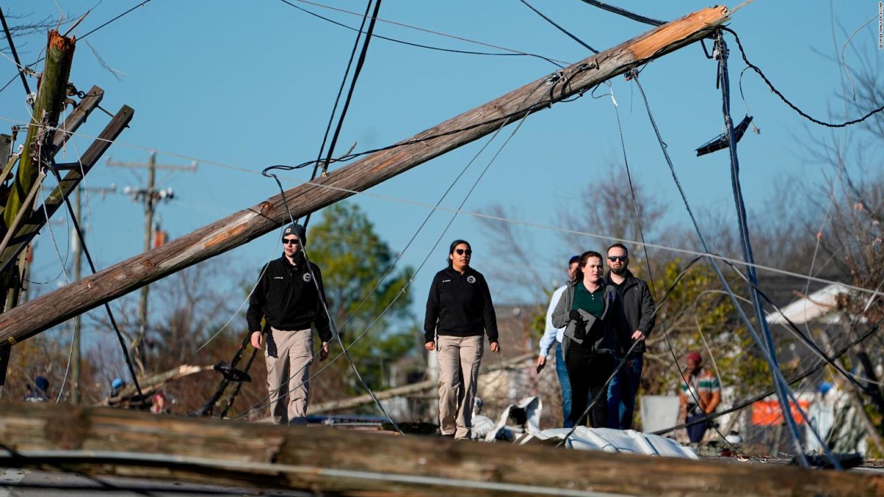 CNNE 1521340 - tornado pasa por nashville y deja una gran devastacion