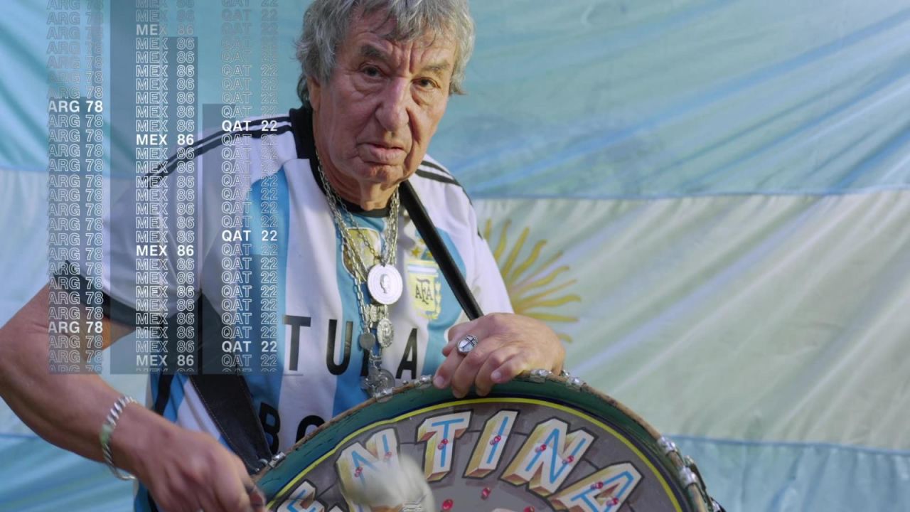 CNNE 1526543 - la vida de el tula, el historico hincha argentino