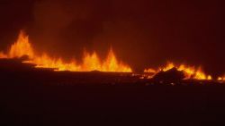 CNNE 1527938 - terremoto y erupcion volcanica en islandia