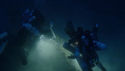 CNNE 1528164 - exploradores documentan las profundidades desconocidas de los oceanos