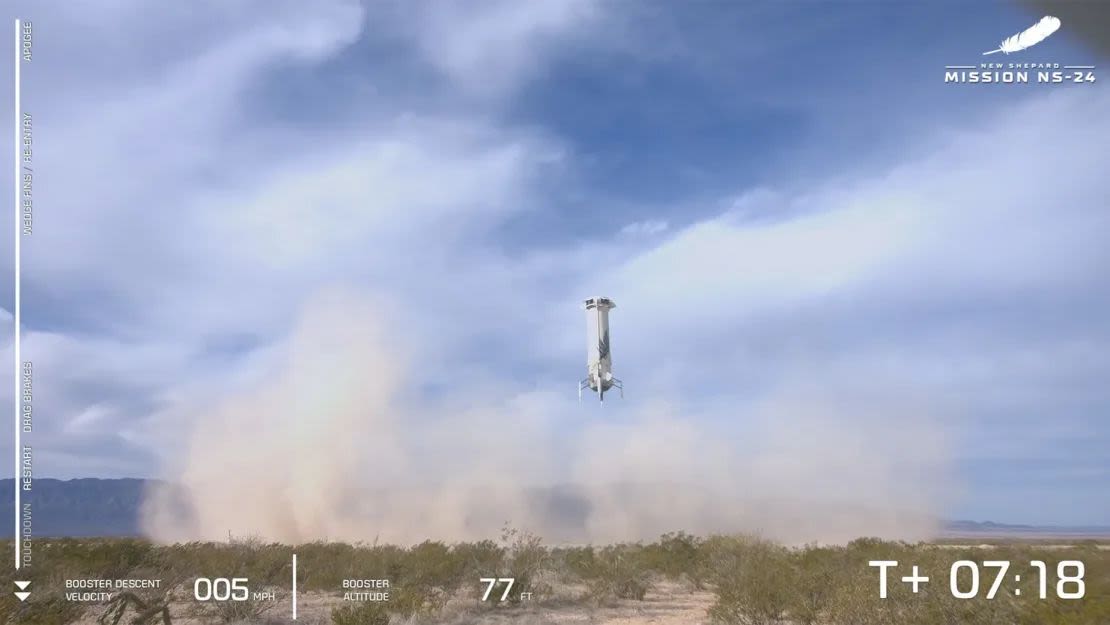 El cohete propulsor New Shepard tuvo un aterrizaje perfecto después del lanzamiento. Crédito: Blue Origin