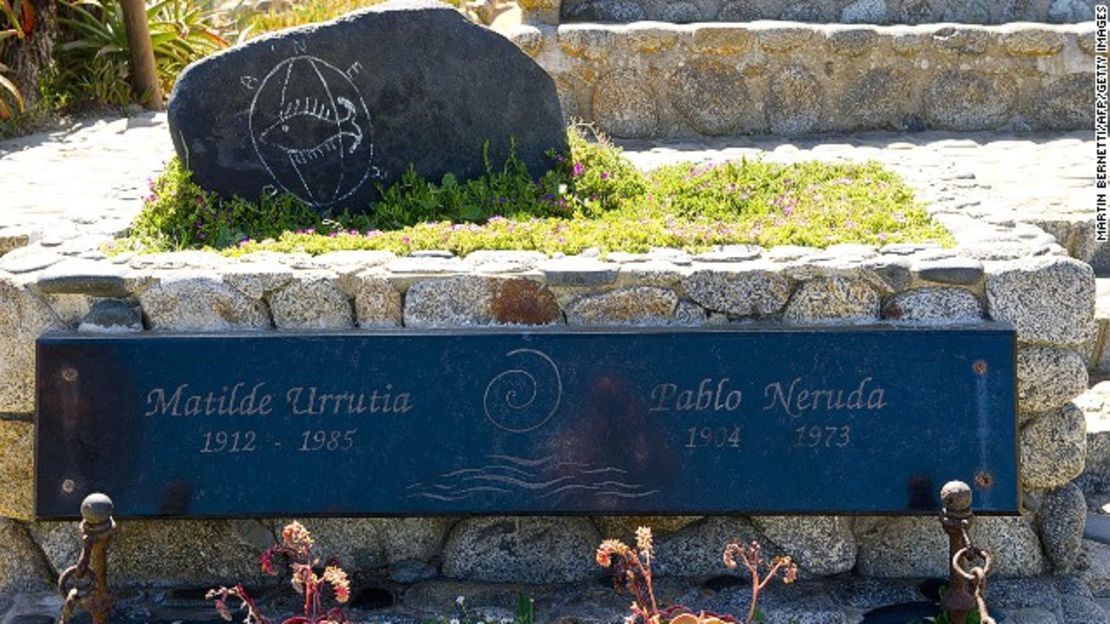 CNNE 152926 - image (1) 130408093916-neruda-grave-exhume-story-top-jpg for post 103685