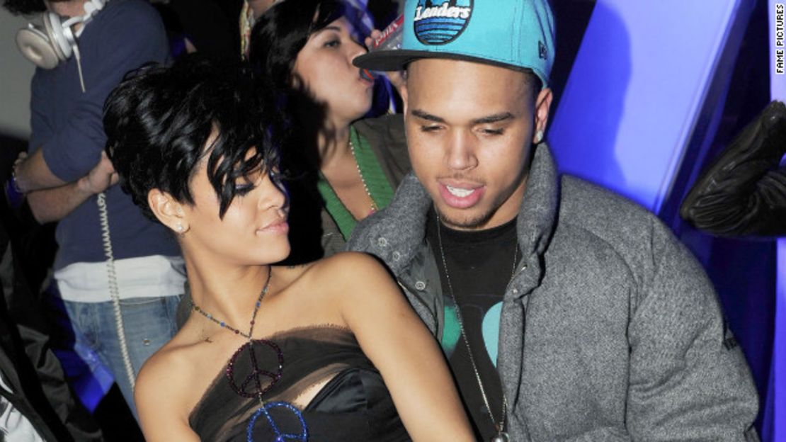 CNNE 152949 - image (1) 130208113506-rihanna-chris-brown-december-2008-horizontal-gallery-jpg for post 102795