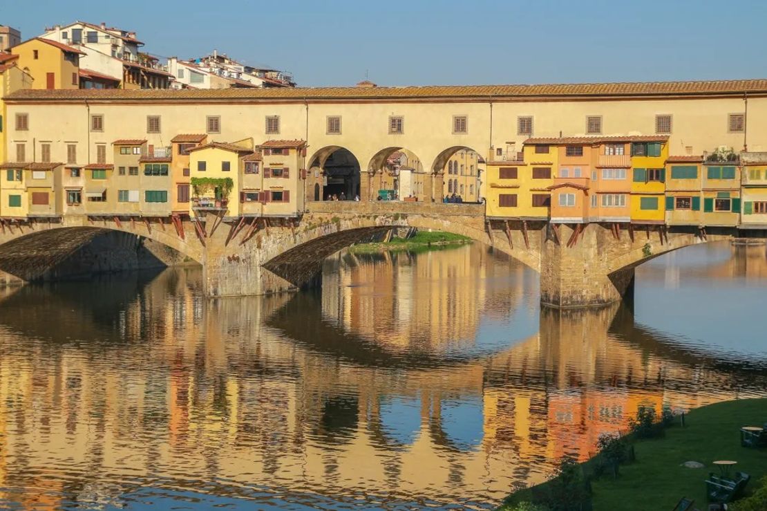 Un puente demasiado lejos: Ponte Vecchio en Florencia. Crédito: mustafacan/iStockphoto/Getty Images