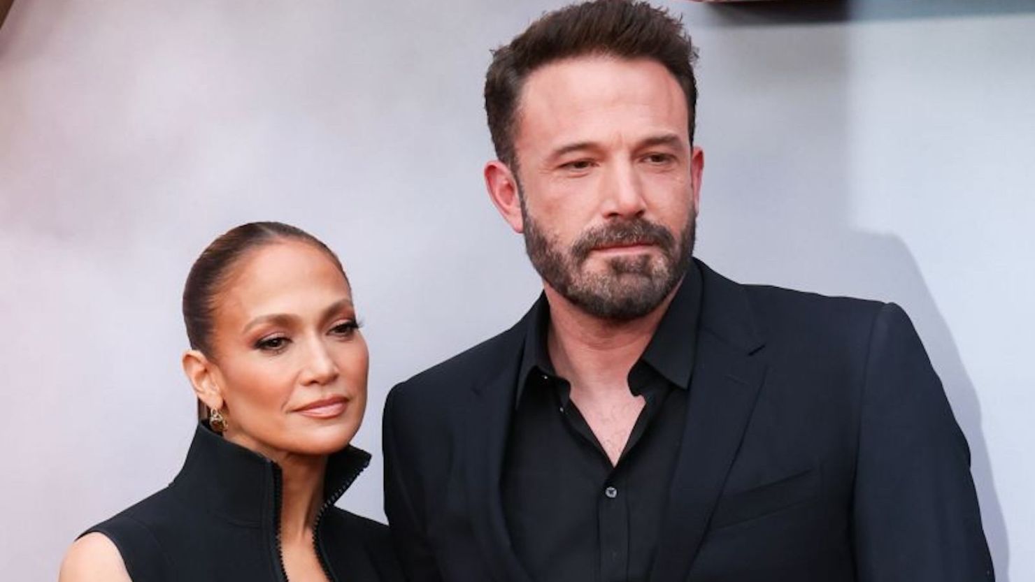 Jennifer Lopez dice que ella y Ben Affleck tienen "estrés postraumático"  por la atención pública en su primera etapa como pareja | CNN