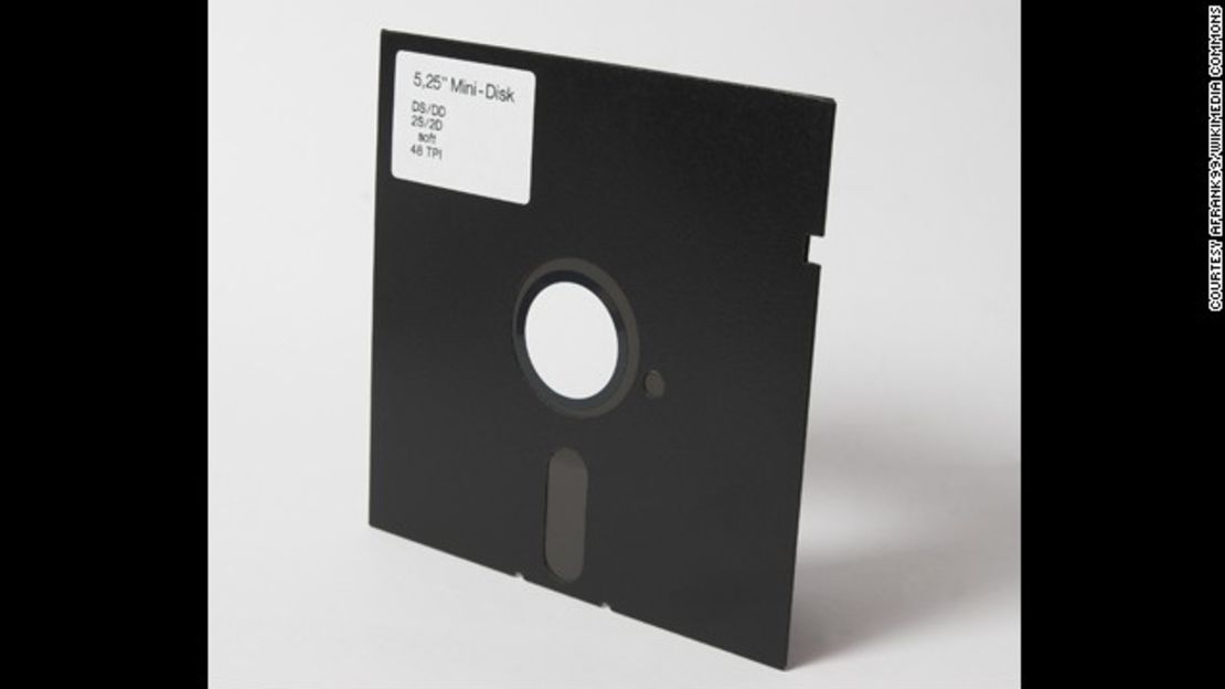 CNNE 153131 - image (10) 130627170126-original-floppy-disk-horizontal-gallery-jpg for post 94902