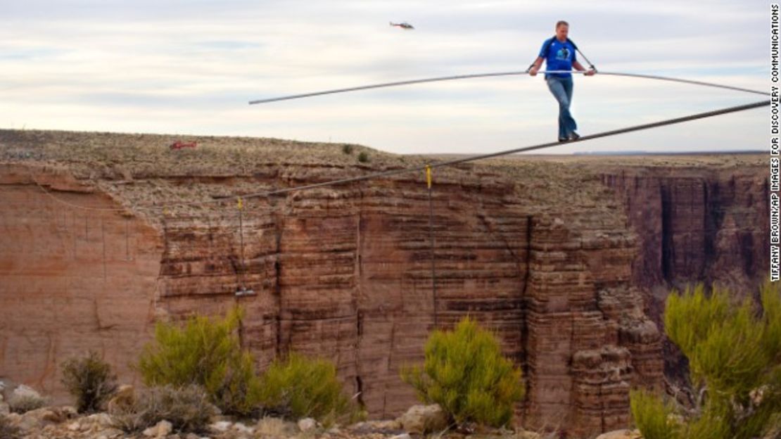 CNNE 153206 - image (1) 130624064440-nick-wallenda-grand-canyon-horizontal-gallery-jpg for post 89679