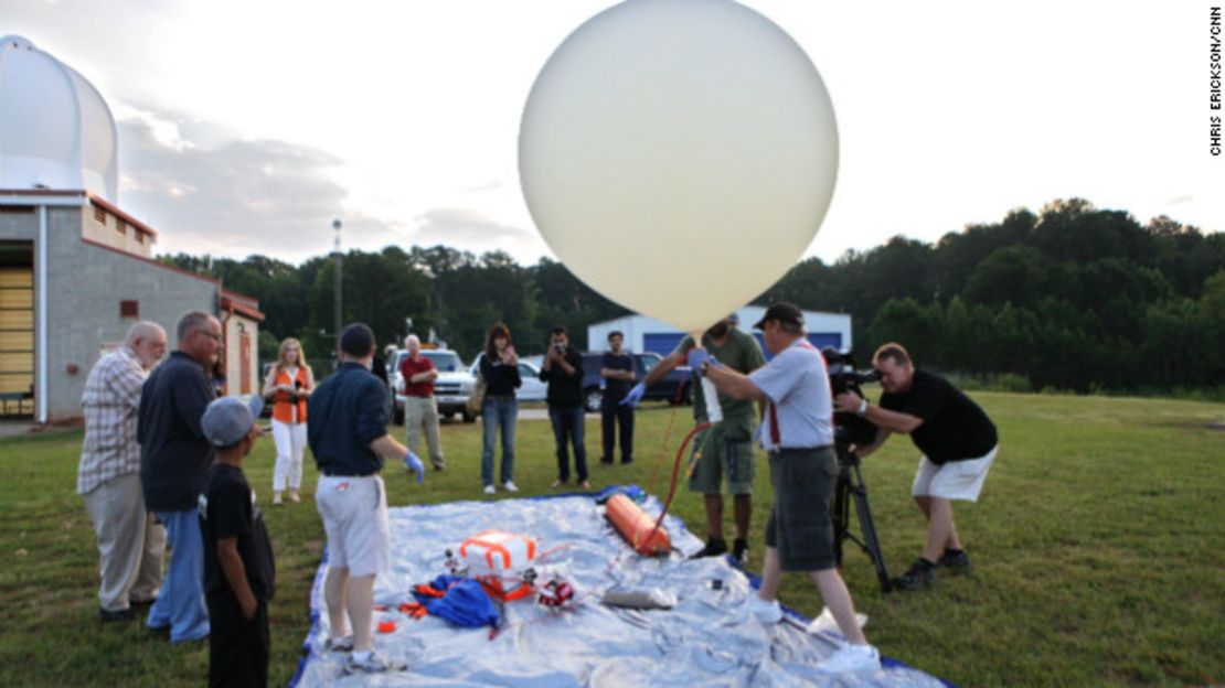 CNNE 153549 - image (1) 130110102502-weather-balloon-prep-2-story-top-jpg for post 67813