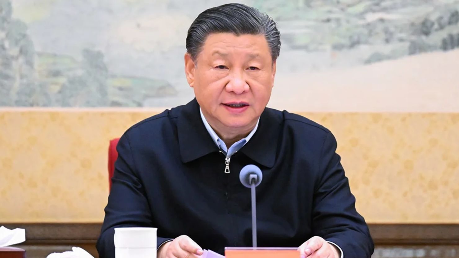 El líder chino Xi Jinping habla a principios de este mes en una reunión de altos funcionarios del Partido Comunista.
Li Xueren/Xinhua/Getty Images