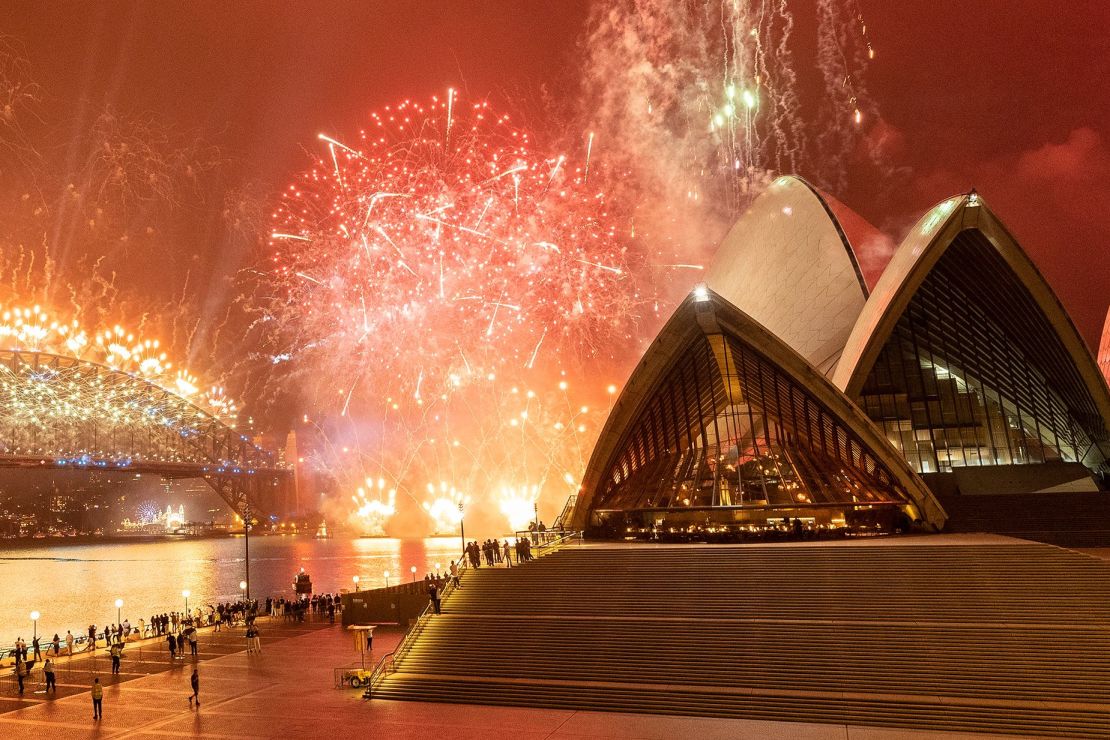 Fuegos artificiales sobre la Ópera de Sydney durante las celebraciones de Nochevieja el 1 de enero de 2021. Crédito: Brook Mitchell/Getty Images