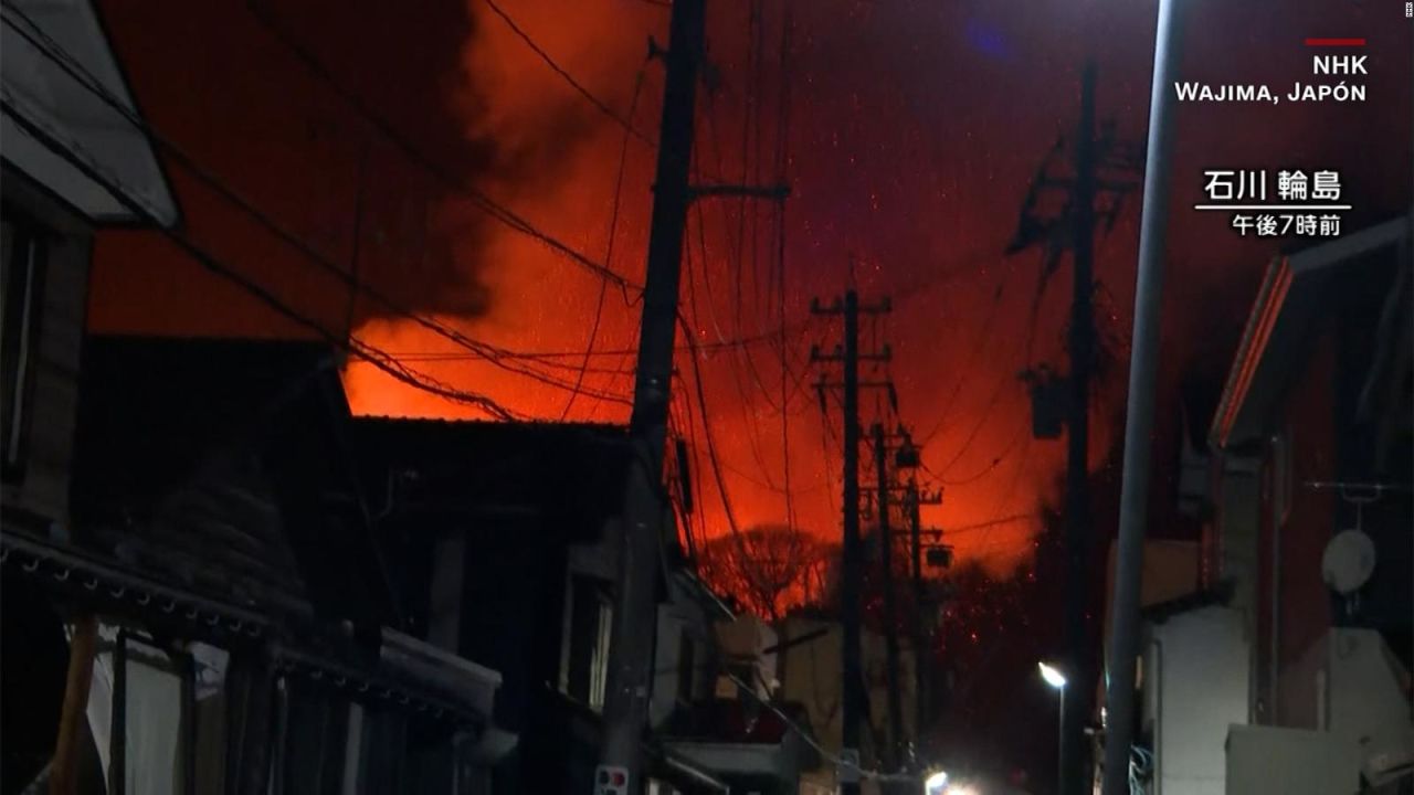 CNNE 1542641 - incendios en wajima, japon, tras terremoto