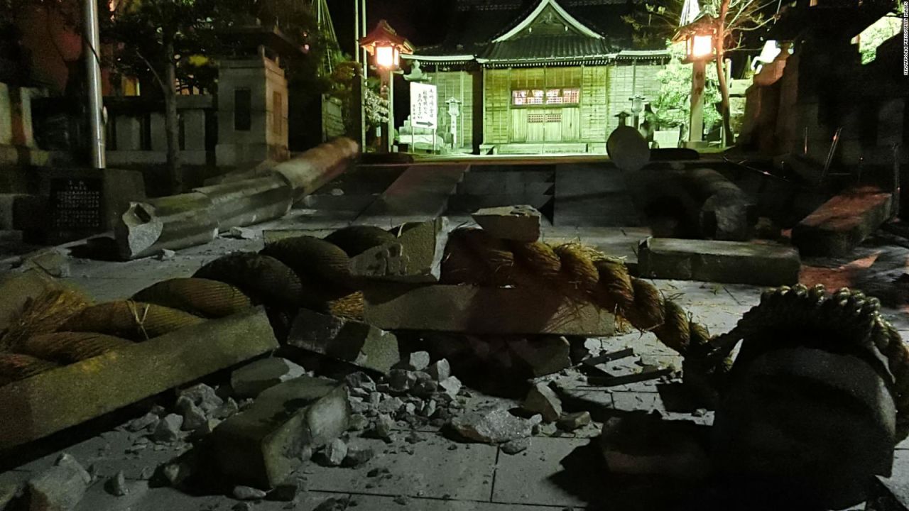 CNNE 1542666 - las imagenes mas impactantes del terremoto de 7,5 que sacudio el oeste de japon