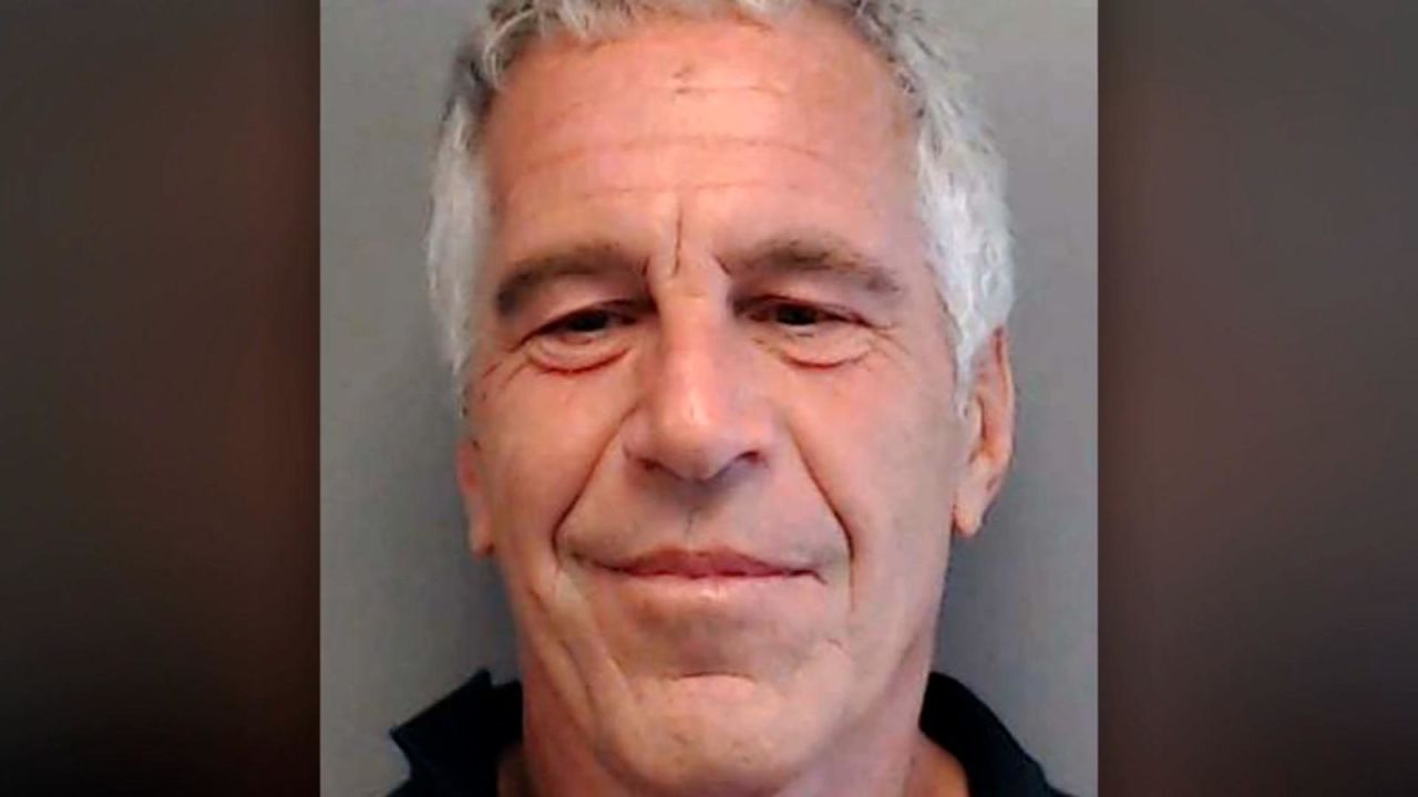 CNNE 1544137 - ¿quienes aparecen en los documentos del caso epstein?