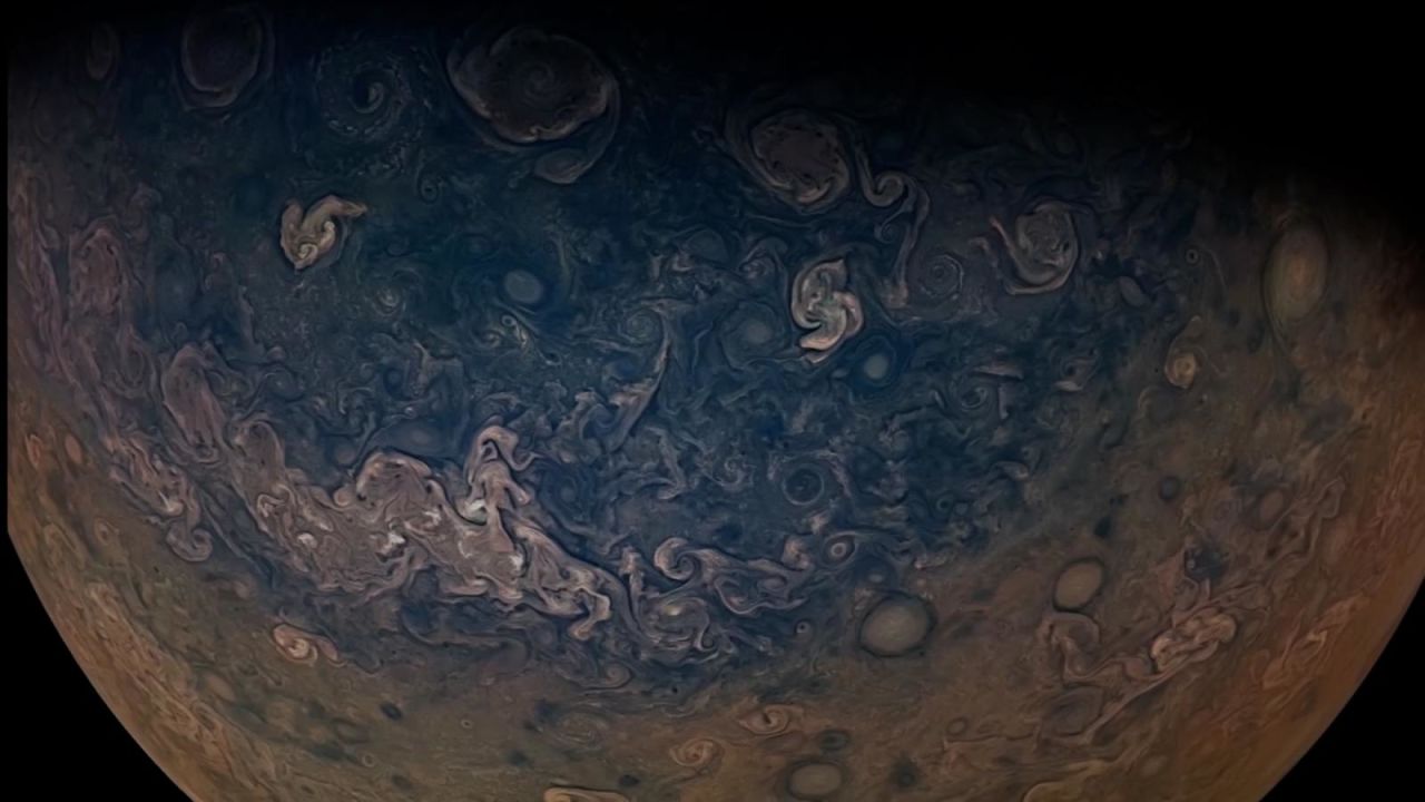 CNNE 1544314 - la nasa hizo su aproximacion mas cercana a luna de jupiter en 20 anos