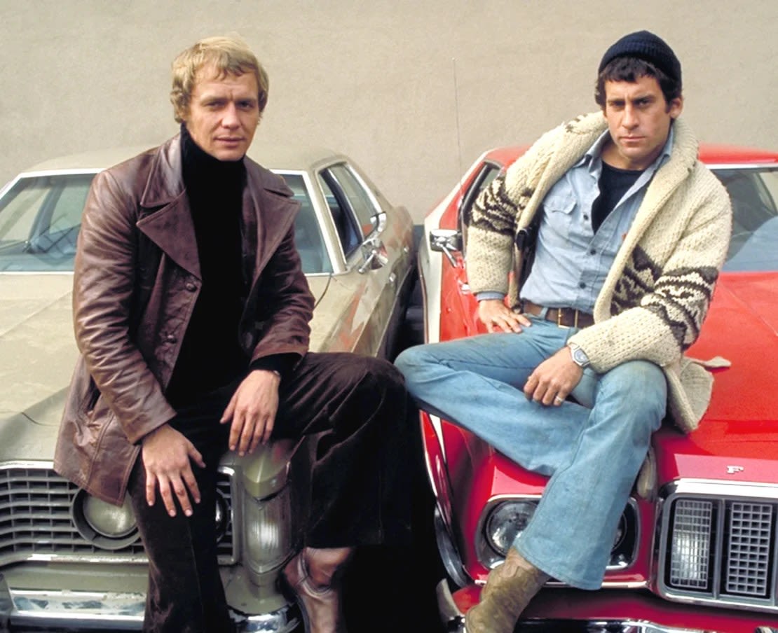 David Soul (izquierda) como el intelectual Kenneth "Hutch" Hutchinson y Paul Michael Glaser como el astuto David Starsky en "Starsky & Hutch".