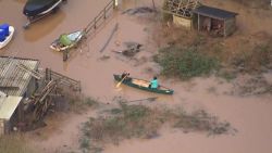 CNNE 1544982 - intensas lluvias provocan inundaciones en gran bretana