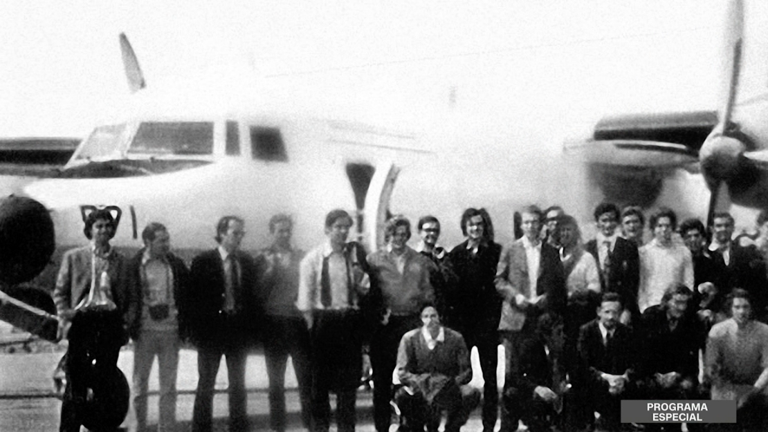 La fotografía fue tomada antes del despegue del vuelo 571 de la Fuerza Aérea Uruguaya con destino a Santiago de Chile para disputar la Copa de la Amistad.