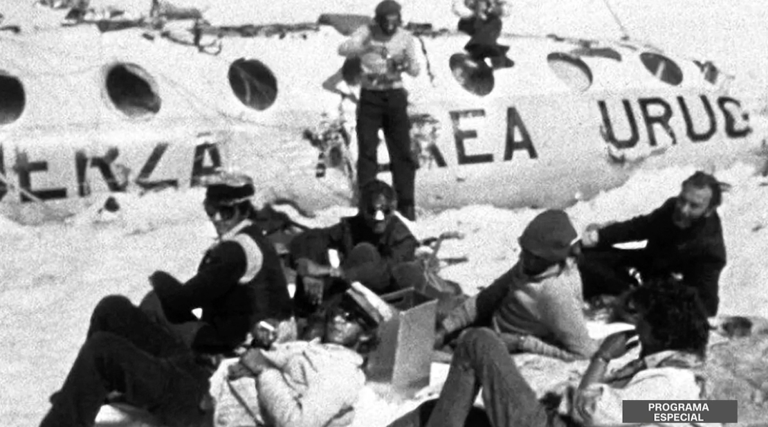Imagen tomada en el lugar del accidente, por una cámara fotográfica hallada entre las pertenencias de alguien del avión.