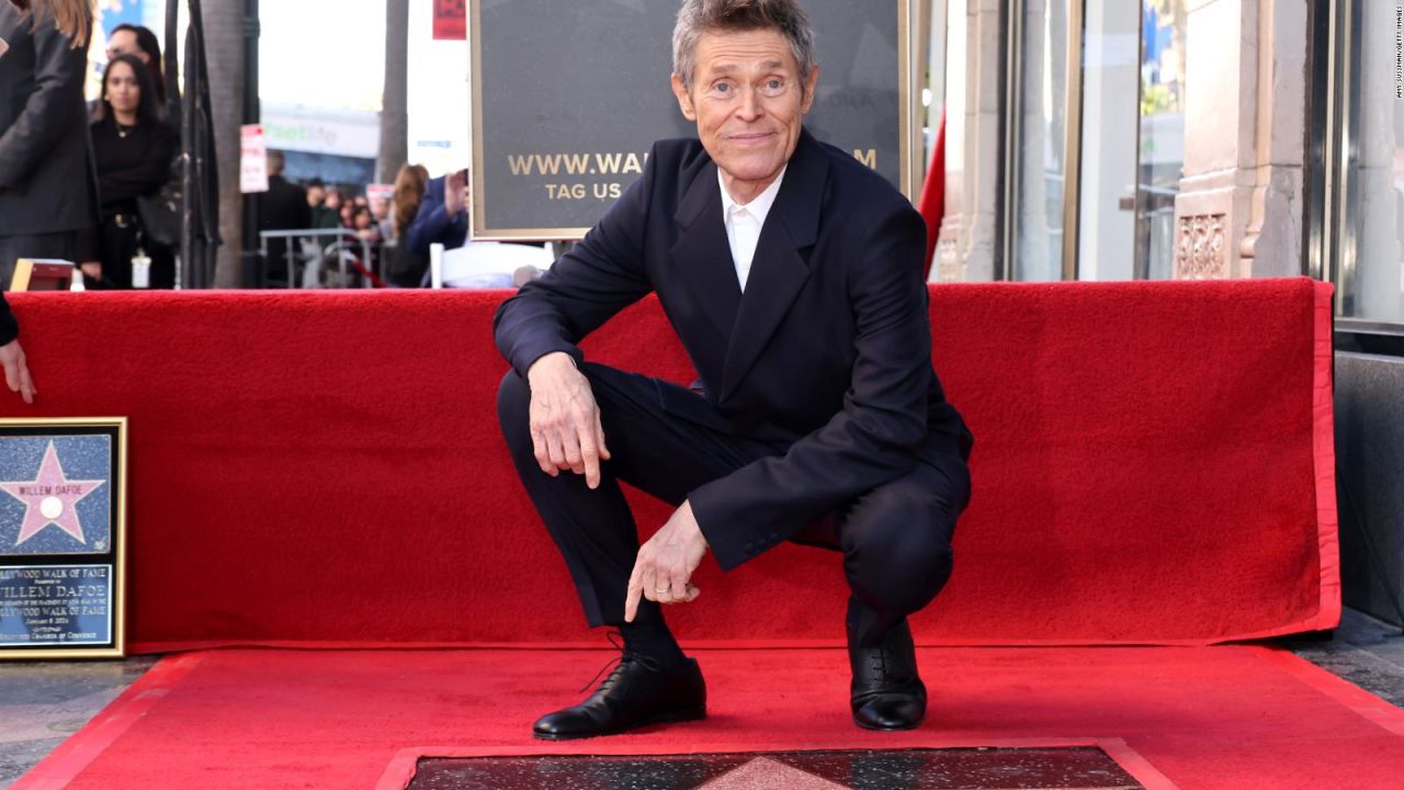 CNNE 1546305 - willem dafoe es reconocido con estrella en el paseo de la fama