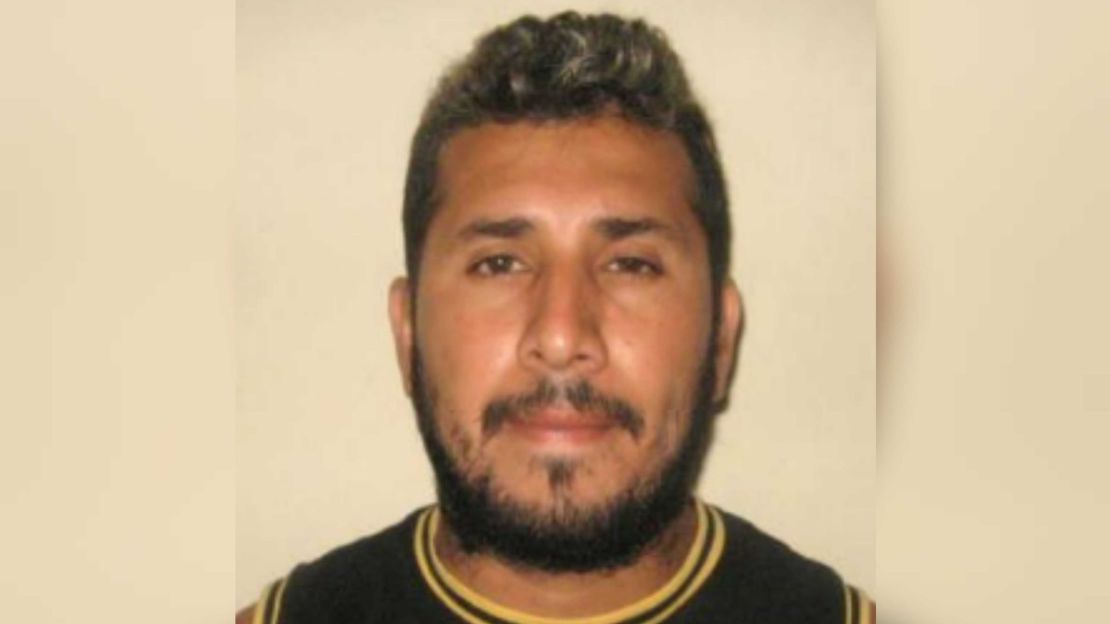 Foto de Adolfo Macías, alias "Fito", difundida por el Ministerio del Interior de Ecuador en 2013.