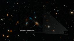 Los astrónomos utilizaron el telescopio espacial Hubble para rastrear una ráfaga de radio rápida hasta un grupo compacto de al menos siete galaxias.