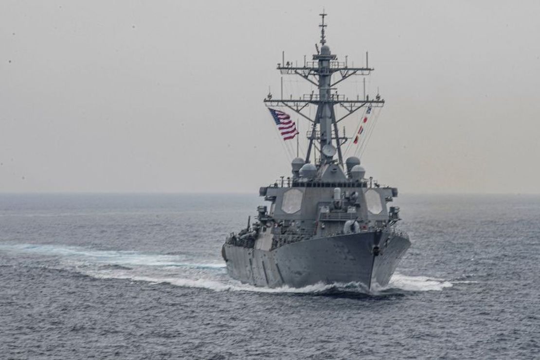 El destructor de misiles guiados USS Fitzgerald clase Arleigh Burke fotografiado en el Mar de Japón, el 1 de junio de 2017.