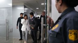 Laura Sarabia, exjefa de gabinete del presidente colombiano Gustavo Petro, llega a una audiencia en el Consejo Nacional Electoral en Bogotá, el 18 de julio de 2023.
