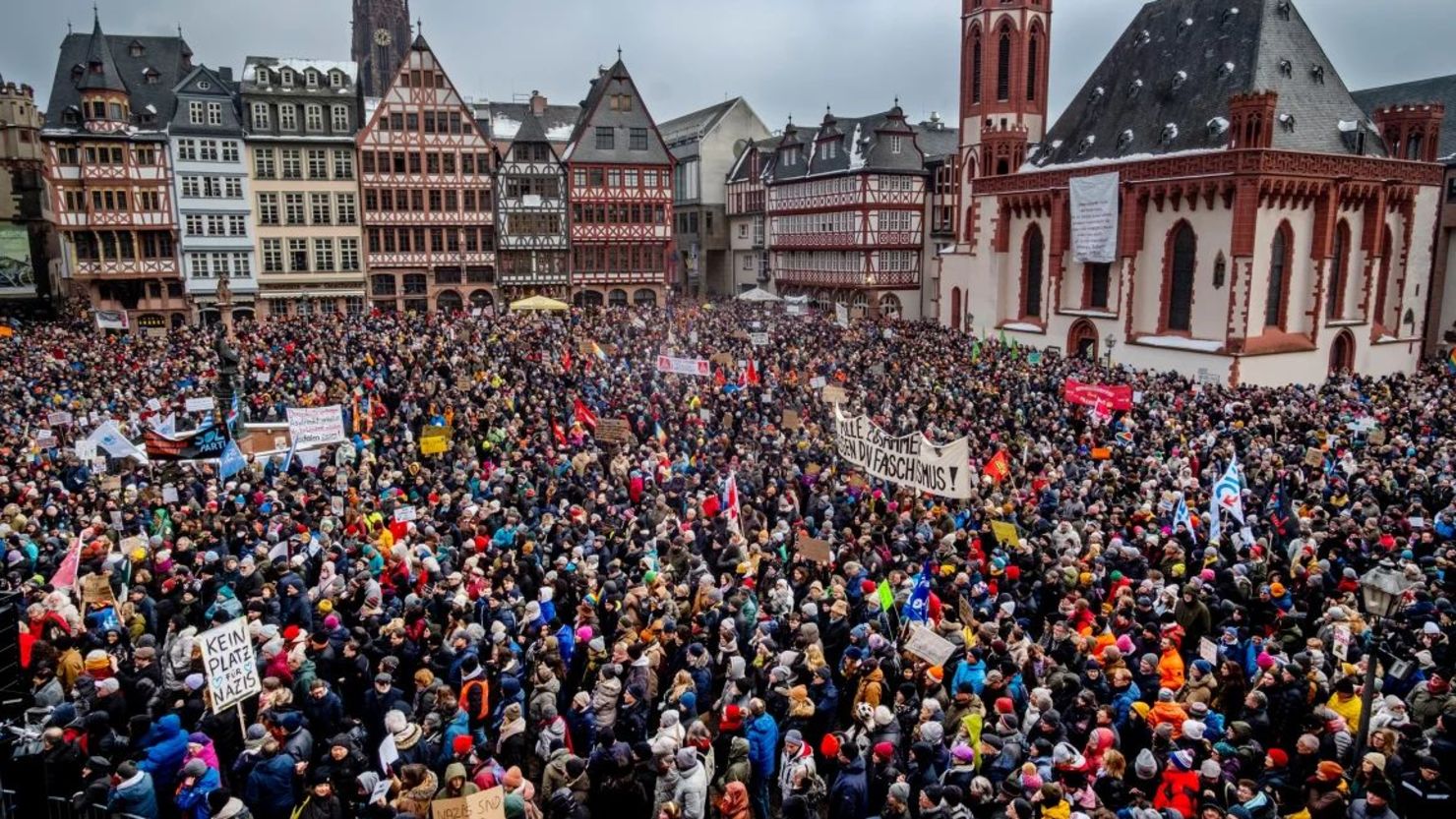 miles-de-personas-protestan-en-alemania-contra-el-partido-de-extrema